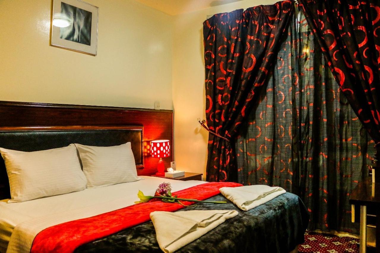 Karoon Hotel Дубай Экстерьер фото